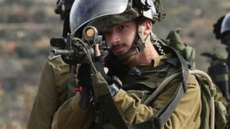 İ­s­r­a­i­l­ ­S­a­v­u­n­m­a­ ­B­a­k­a­n­ı­­n­d­a­n­ ­F­i­l­i­s­t­i­n­l­i­l­e­r­i­ ­v­u­r­a­n­l­a­r­a­ ­ö­v­g­ü­